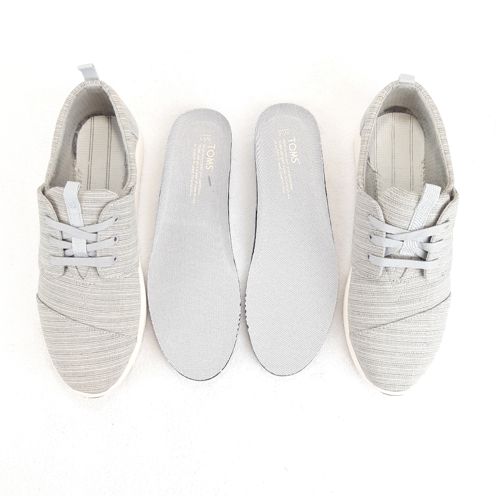 NWOT. TOMS LACE UP GRAY SNEAKERS - Picture 15 of 15